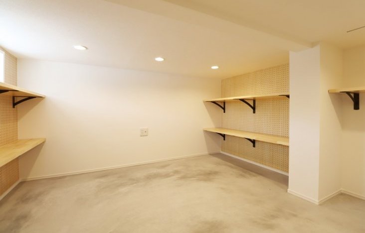 土間仕上のアンダーロフト